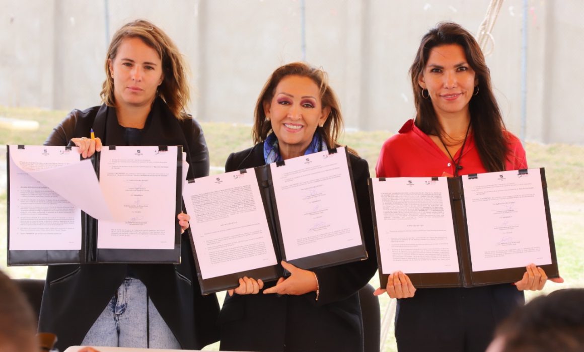Signa gobernadora convenio en Cereso de Apizaco con Reinserta y Ocupa