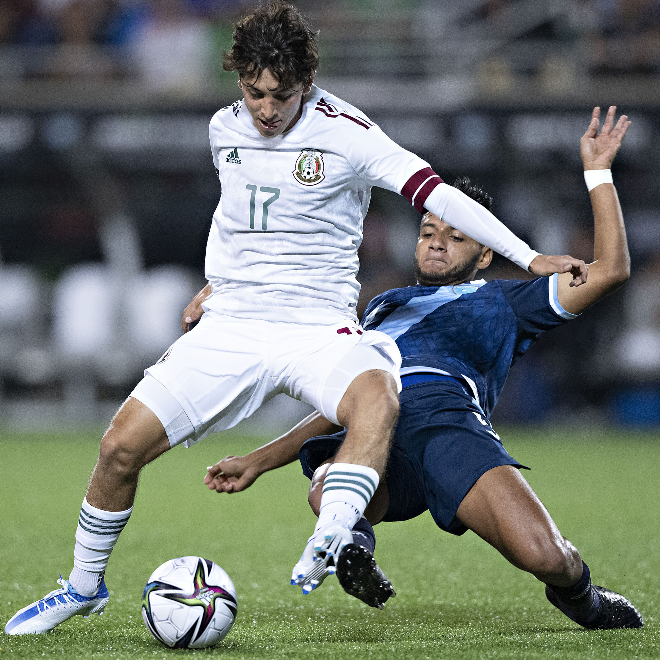 Aburrido empate entre México y Guatemala