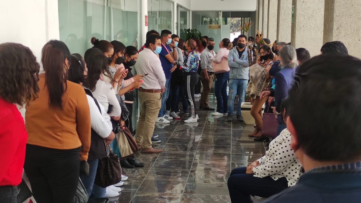 Trabajadores del Congreso de Tlaxcala no se presentan por falta de pagos quincenales