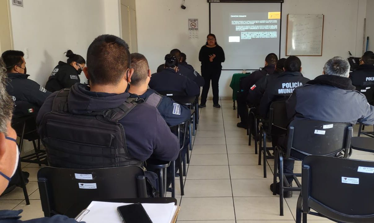 Policías de la capital tlaxcalteca reciben educación de diversidad sexual