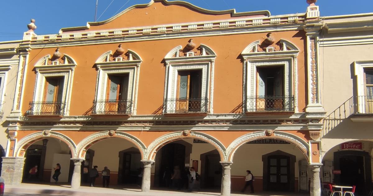 Delitos en Tlaxcala aumentan, Jorge Corichi mantiene a policías resguardando ayuntamiento