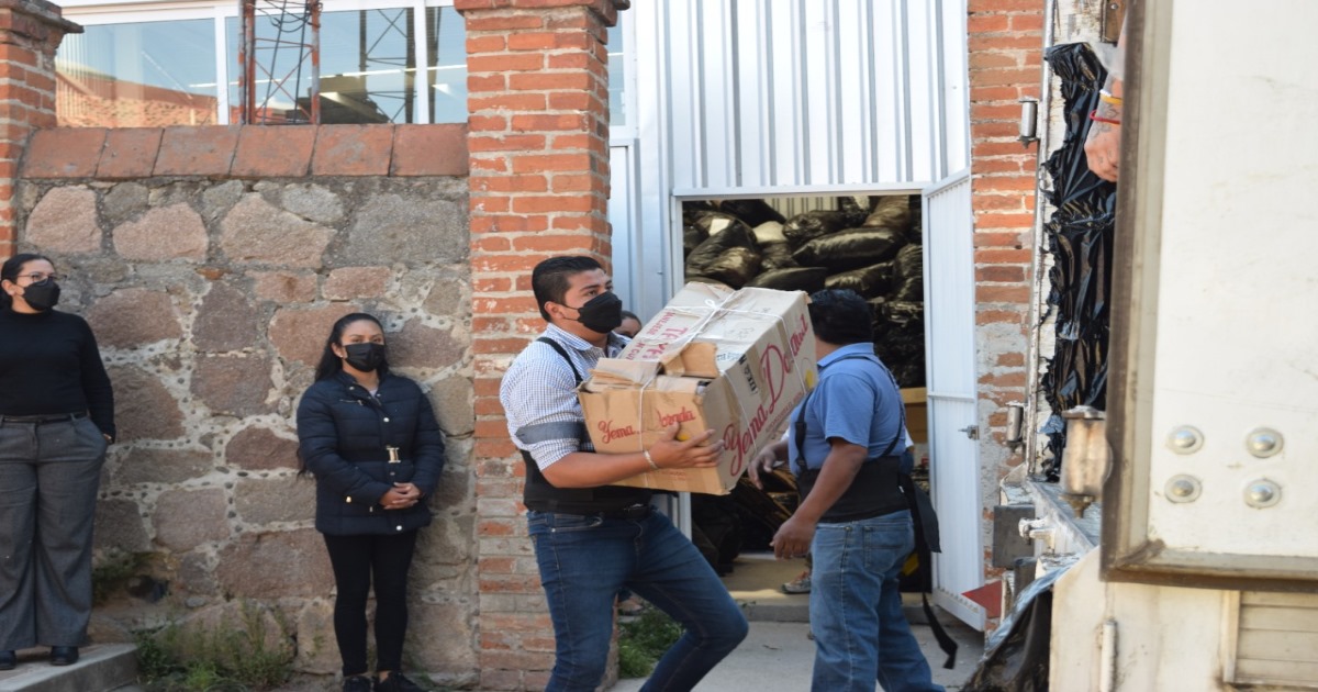 Dona ITE 25 toneladas de documentación electoral a la CONALITEG