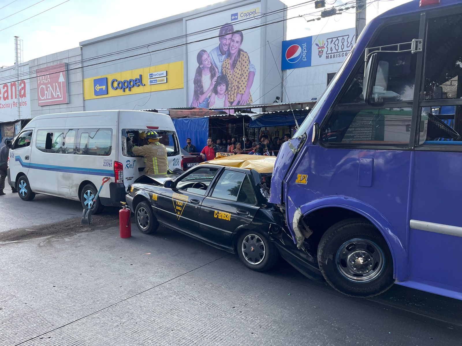 Carambola en la capital poblana dejó cerca de 50 lesionados, 5 de ellos con heridas ‘importantes’