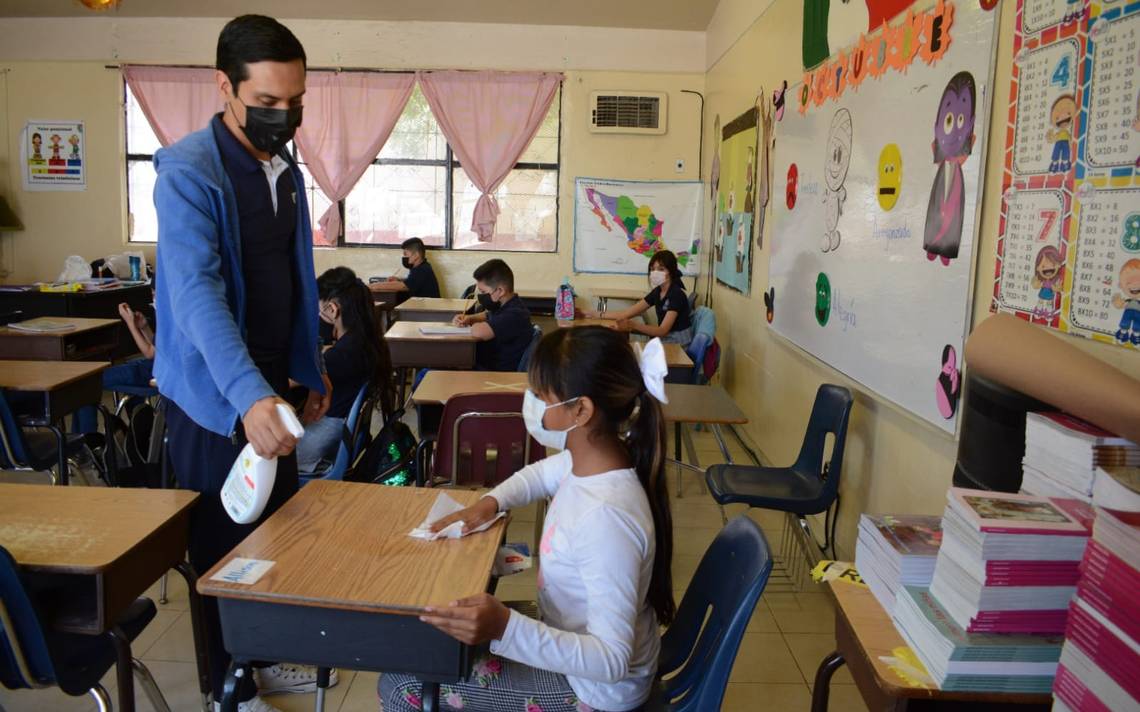Maestros toman un papel fundamental en el regreso a clases: Académico 