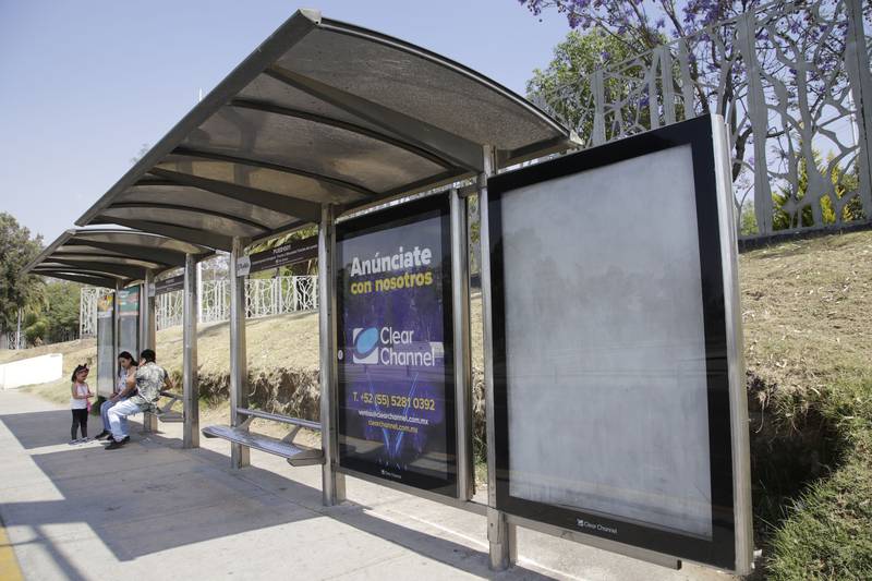 Lanzarán licitaciones para concesionar publicidad en paraderos, pendones y puentes peatonales
