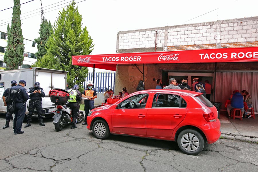 Delincuentes siguen a cuenta habiente hasta una taquería para despojarlo de 200 mil pesos