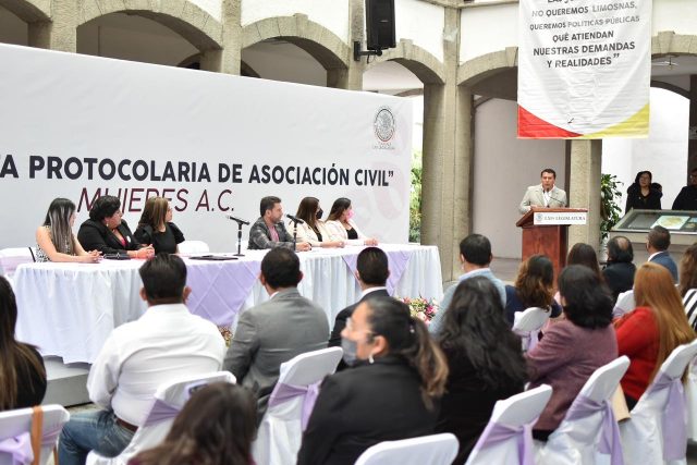  “Mujeres A.C.” realiza firma de acta protocolaria en el Congreso de Tlaxcala