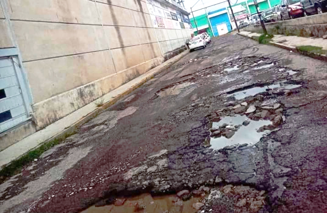 Baches en Chiautempan no frenan intereses de alcalde, denuncian pobladores