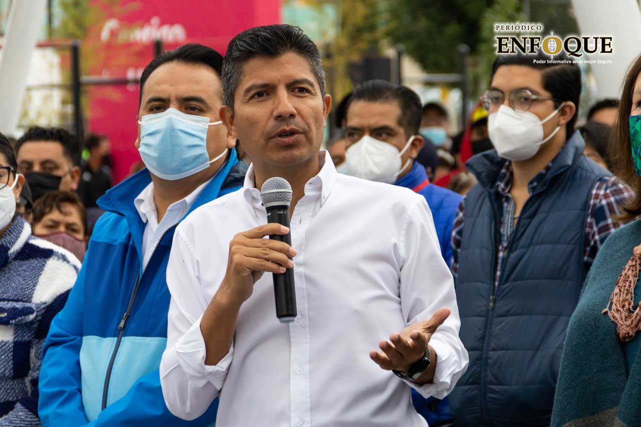 Eduardo Rivera felicita a Barbosa por sus tres años de gobierno