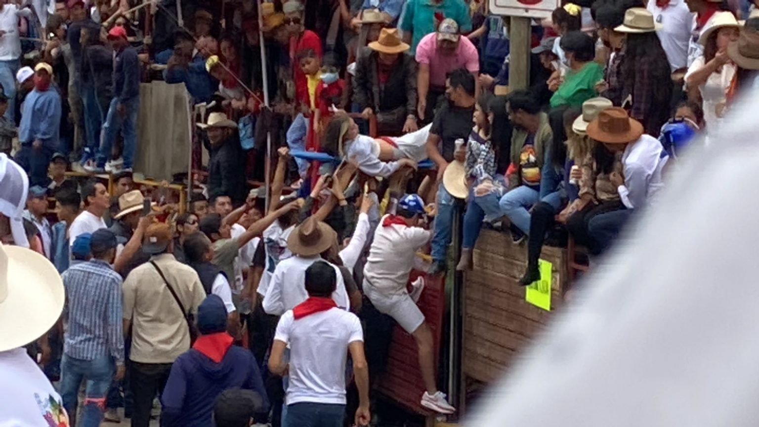 Regresa la Huamantlada, las cornadas y los heridos