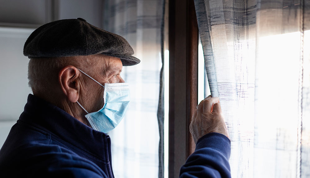 La pandemia disminuyó la esperanza de vida de los adultos mayores
