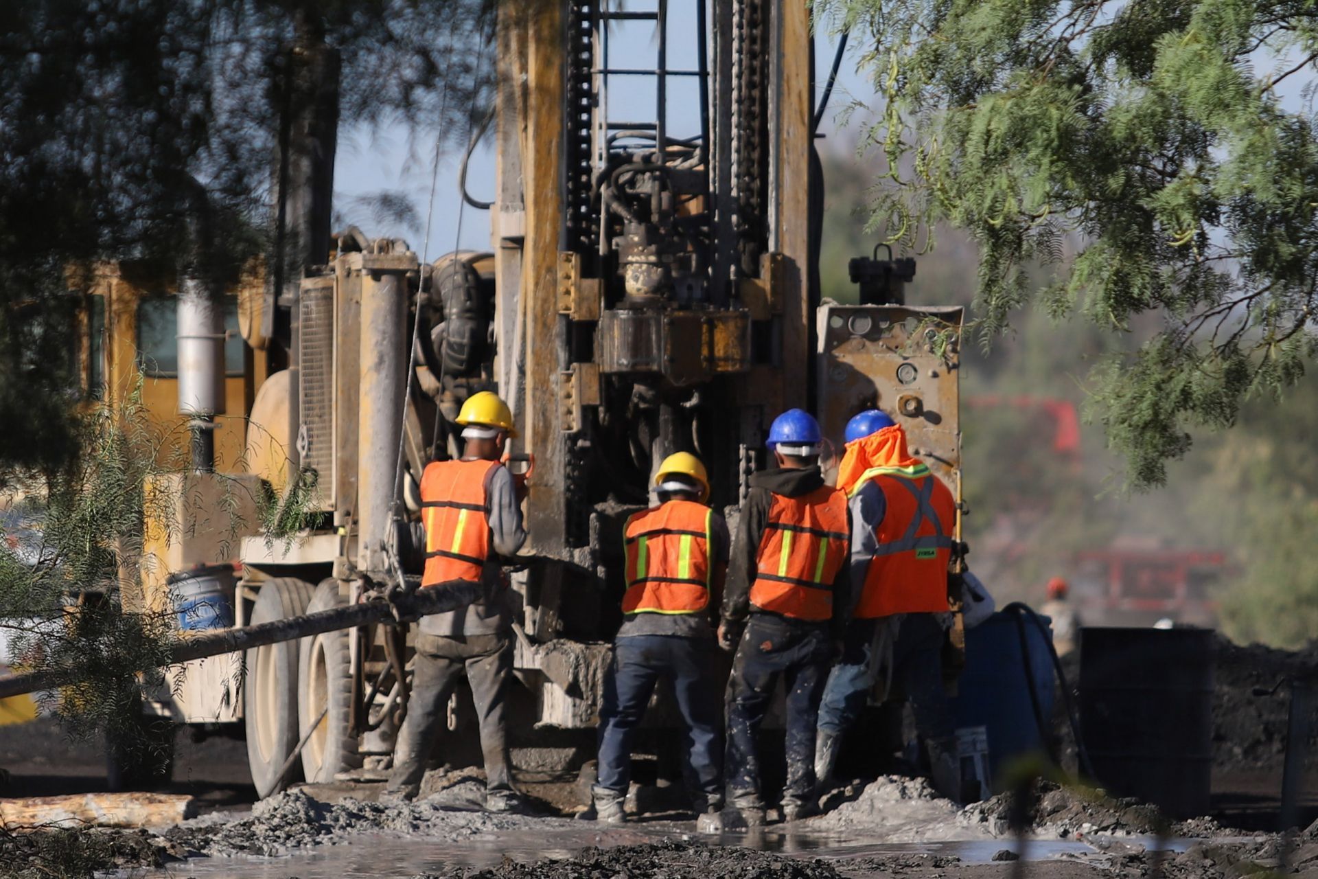 Fiscalía asegura oficinas de mina El Pinabete, Coahuila, tras derrumbe 
