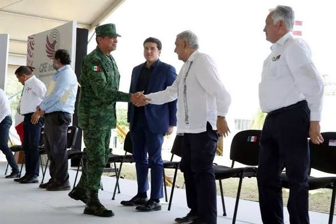 Llega AMLO a la central de la CFE en el municipio de Pesquería en NL