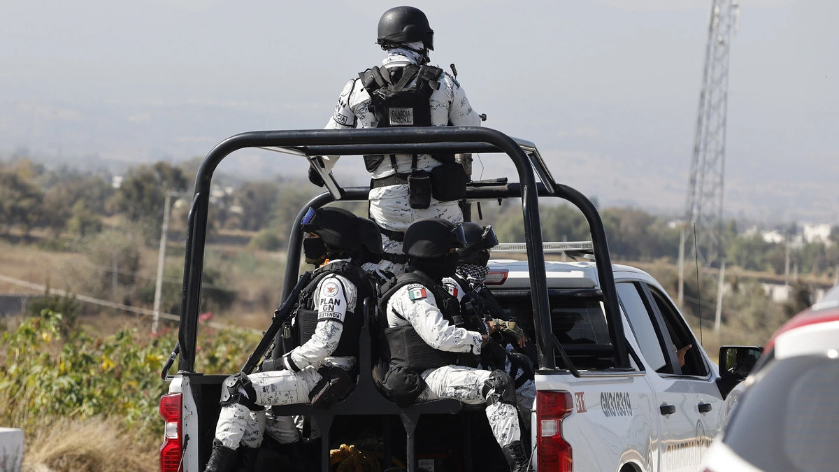 Frustra GN robo de tráiler sobre la México-Puebla y detiene a los asaltantes