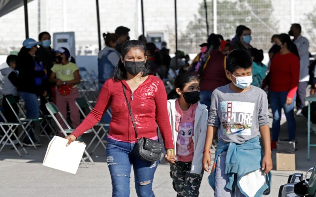 Casos de Covid-19 en Puebla continuarán disminuyendo durante las próximas dos semanas, afirma secretario de Salud
