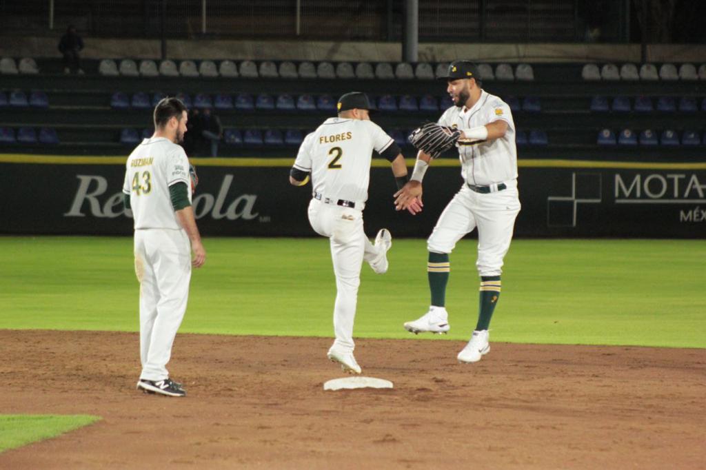 Espectacular remontada de Pericos en inicio de serie ante Tigres de Quintana Roo