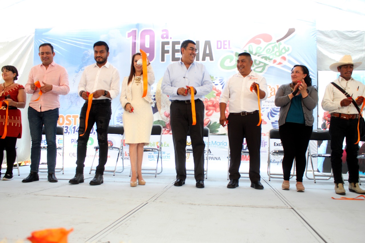 Fernando Castellanos inaugura la 19ª feria del Chile En Nogada de Calpan 