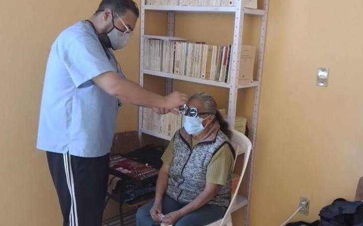 Vecinos de la comunidad Francisco Villa se beneficia de programa del DIF