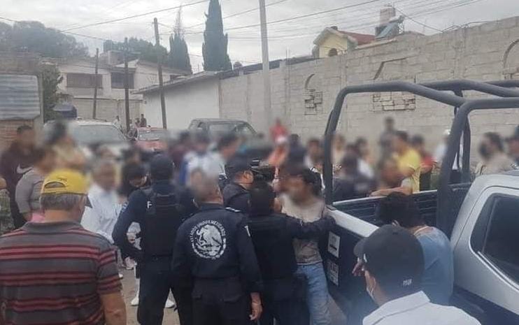 Salvan de linchamiento a presunto ladrón en Huactzinco