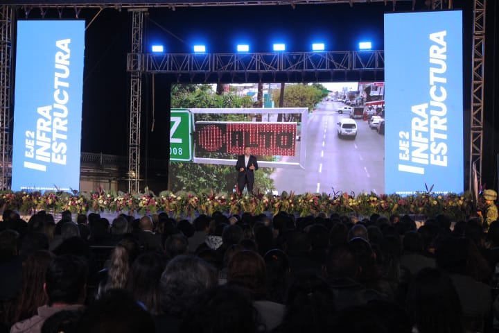 Alcalde de Apizaco rinde informe de actividades