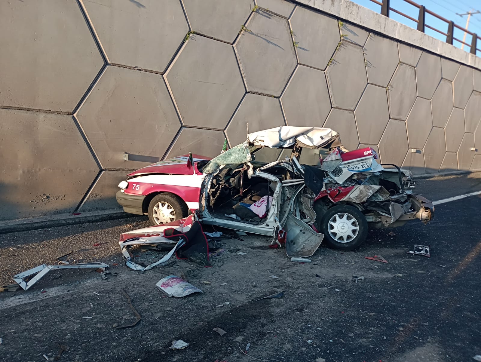 Camión embiste vehículos de peregrinos que se dirigían a la Basílica de Guadalupe