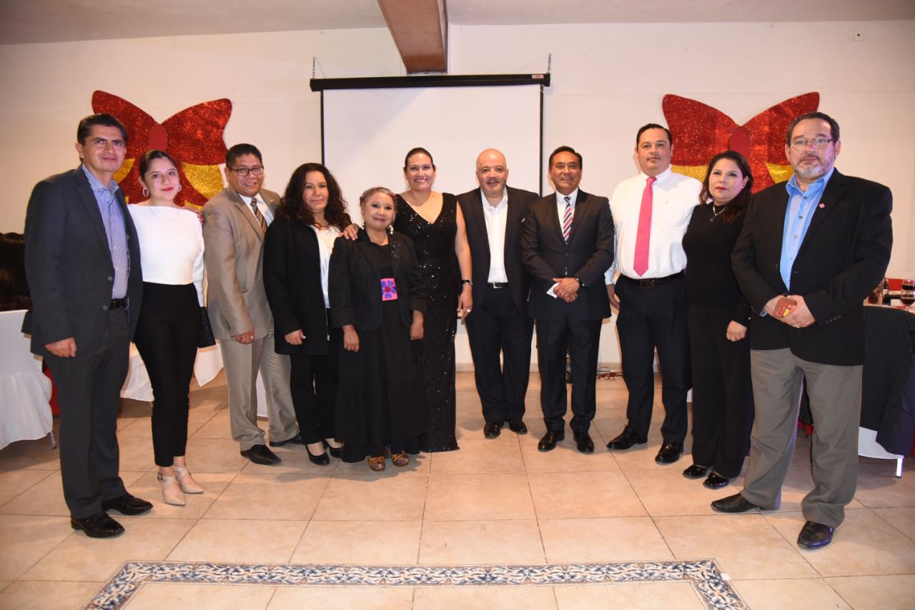 Alcalde de Tlaxcala asiste a la cena de gala de la Red de Mujeres Empresarias de la República Mexicana.