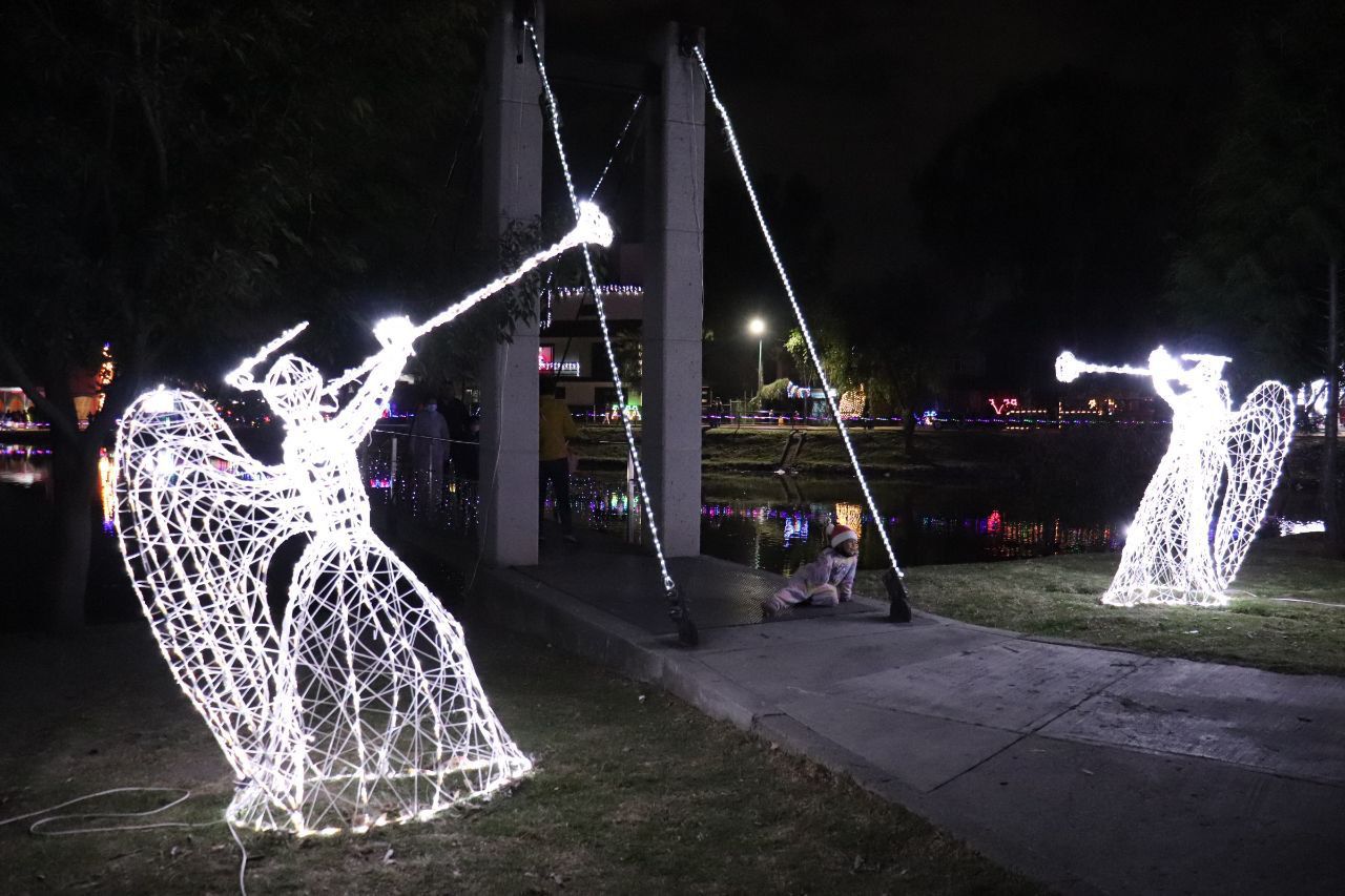 Filomeno Sarmiento Torres inauguró el encendido navideño en el Parque Mágico El Ameyal