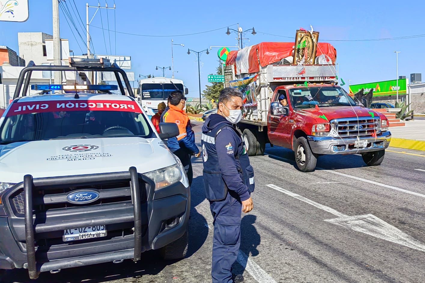 Policías de Huamantla se mantienen en las entradas y salidas del municipio para auxiliar a los peregrinos