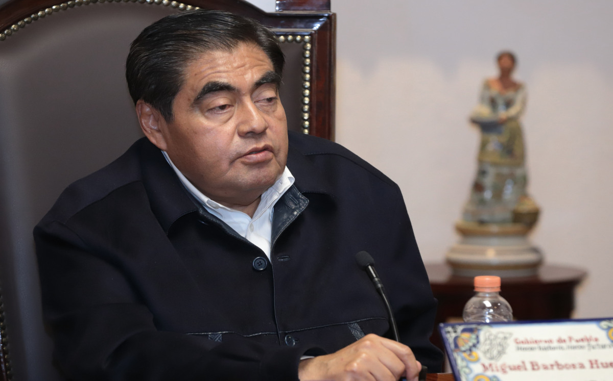 El gobernador del estado de Puebla es reportado "estable y sin complicaciones" tras rumor