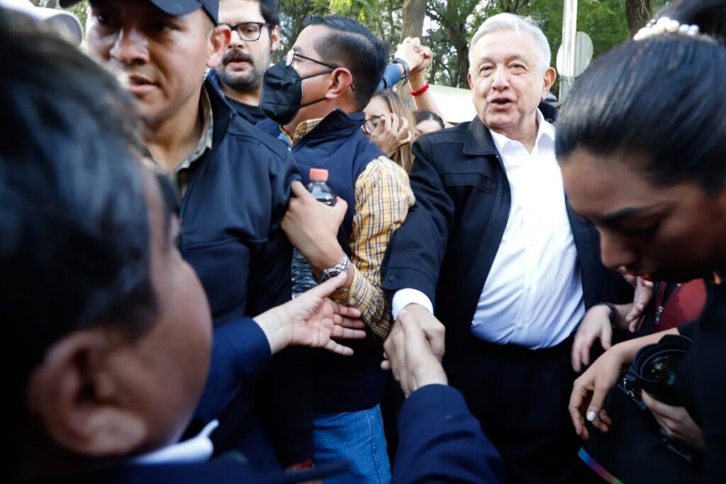 Miguel Barbosa marchó junto a AMLO por última vez el pasado 27 de noviembre