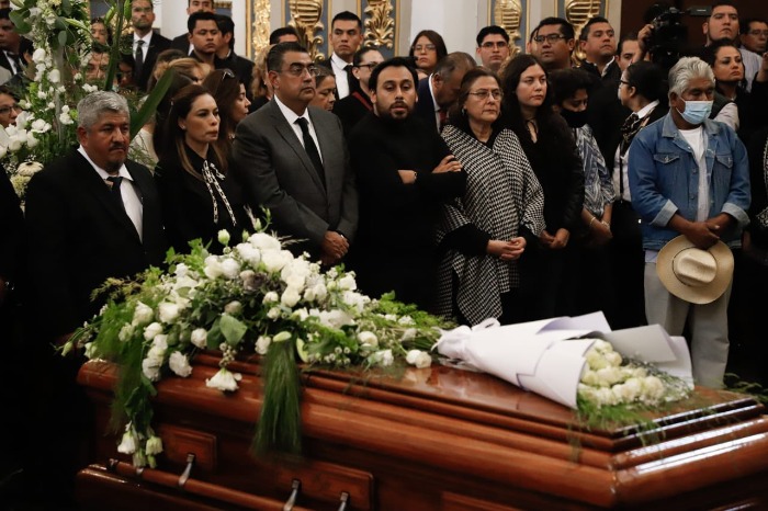 Sepultan a Miguel Barbosa en panteón municipal de Tehuacán