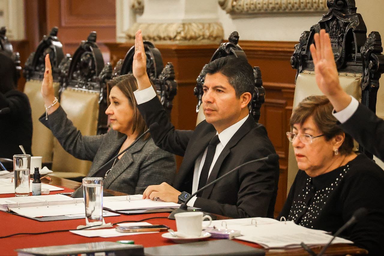 Regidores aprueban multas para regular actividad comercial de salones sociales
