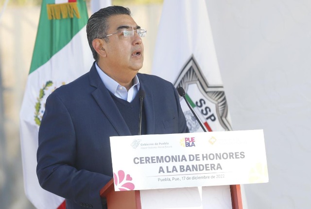 Gobernador de Puebla pide a policías redoblar esfuerzos contra el crimen y no caer en corrupción