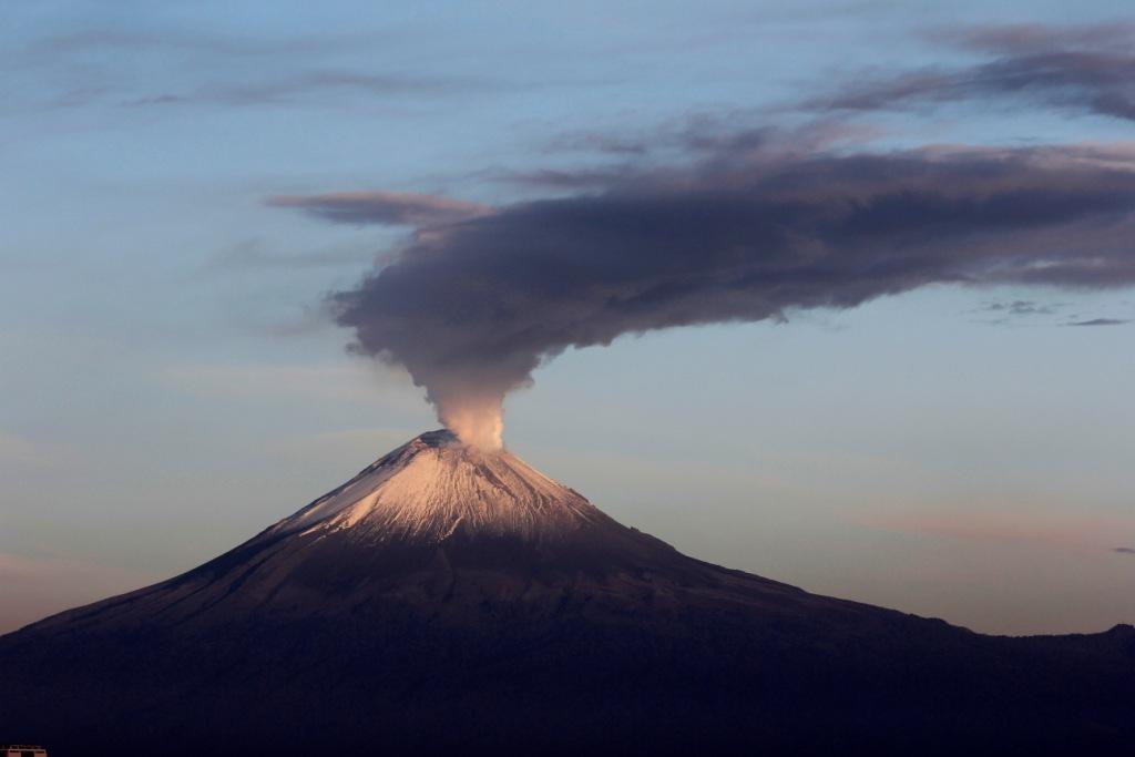 Volcán Popocatépetl registró explosión esta madrugada 