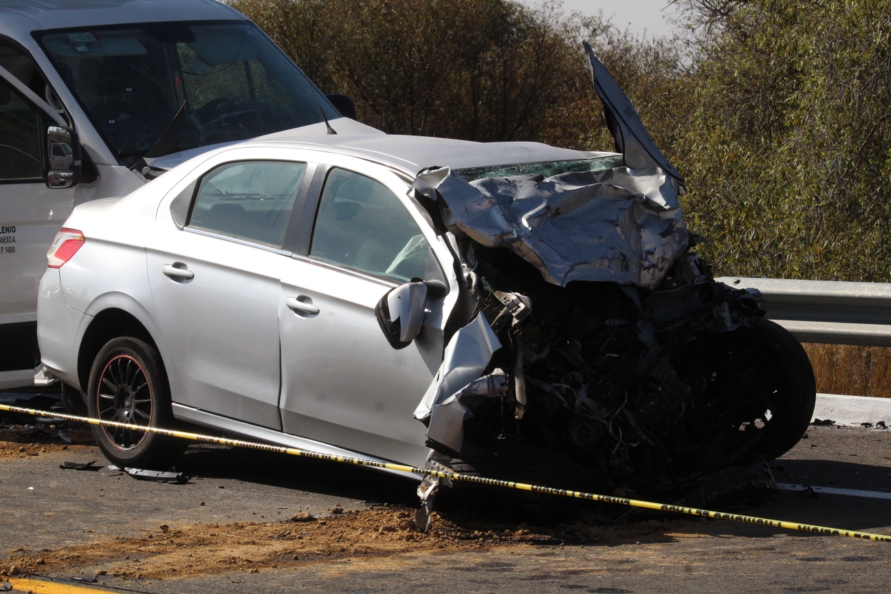 Choque entre camión y automóvil cobra la vida de un hombre, en la pista Tlaxcala-Puebla