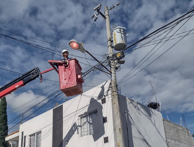 Respalda Sergio Céspedes que municipios cobren Derecho de Alumbrado Público