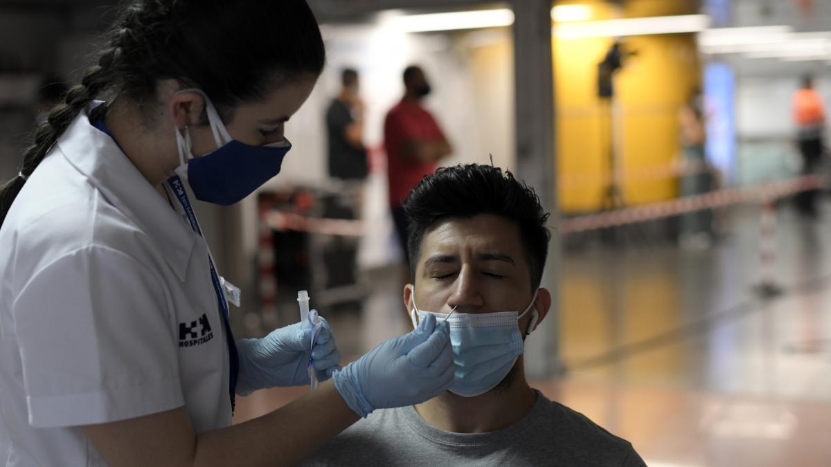 Estima China que ola de Covid infecta al día a cerca de 37 millones de personas