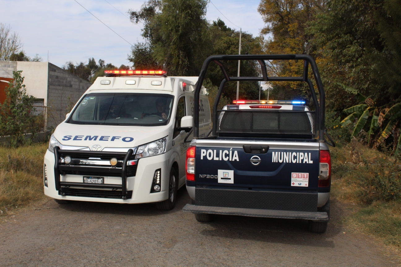 Hallan el cuerpo embolsado de una persona en camino de terracería de Huactzinco 