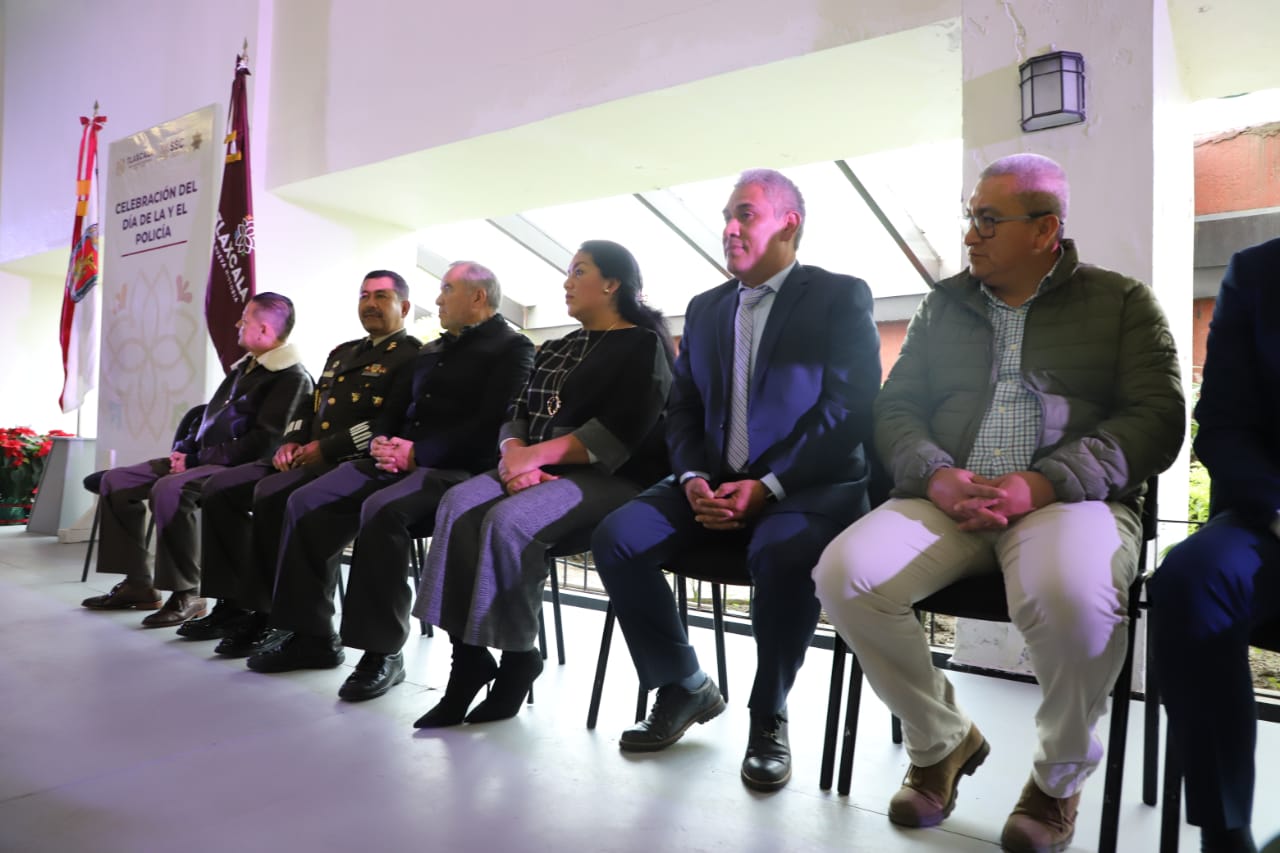  Celebró SSC día de la y el policía con entrega de reconocimientos