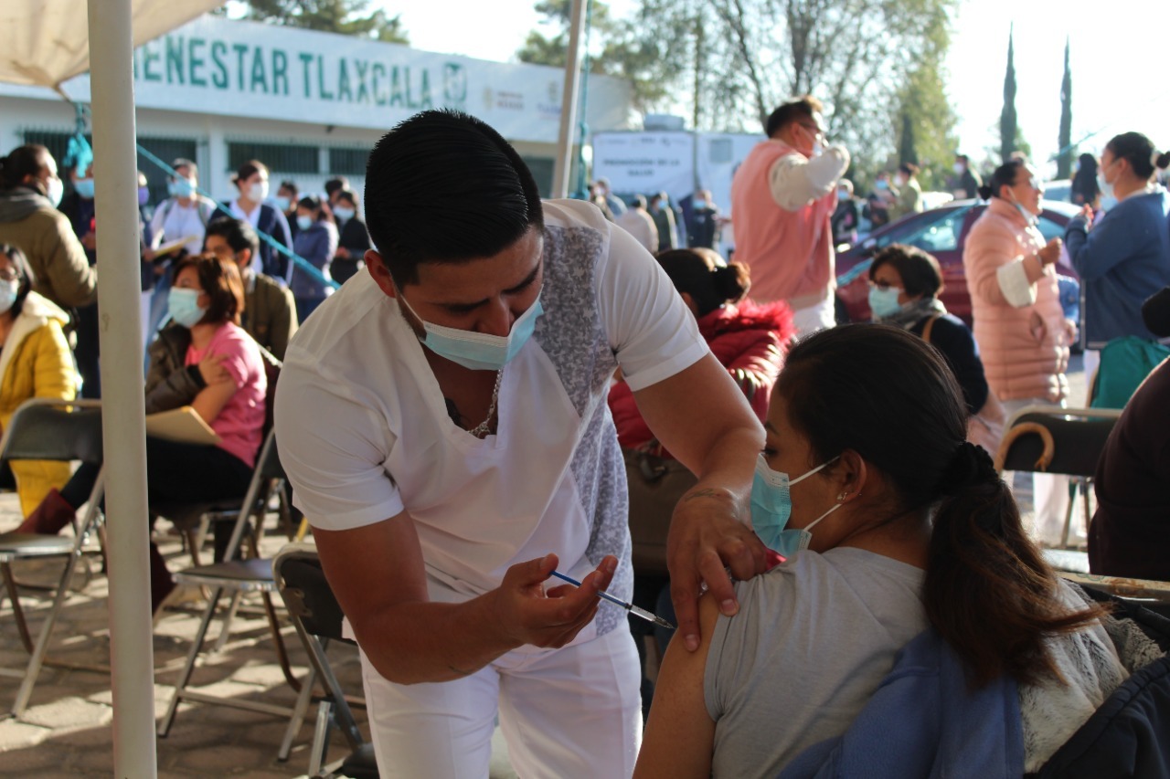 Tlaxcaltecas podrán vacunarse cada seis meses contra Covid-19