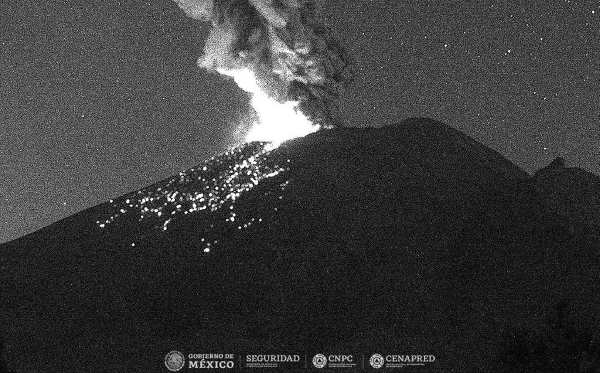 Puebla reporta haber percibido la explosión del volcán Popocatépetl esta madrugada