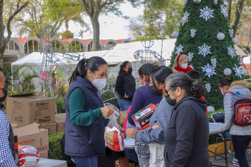 SMDIF entrega apoyos a 250 recolectores voluntarios