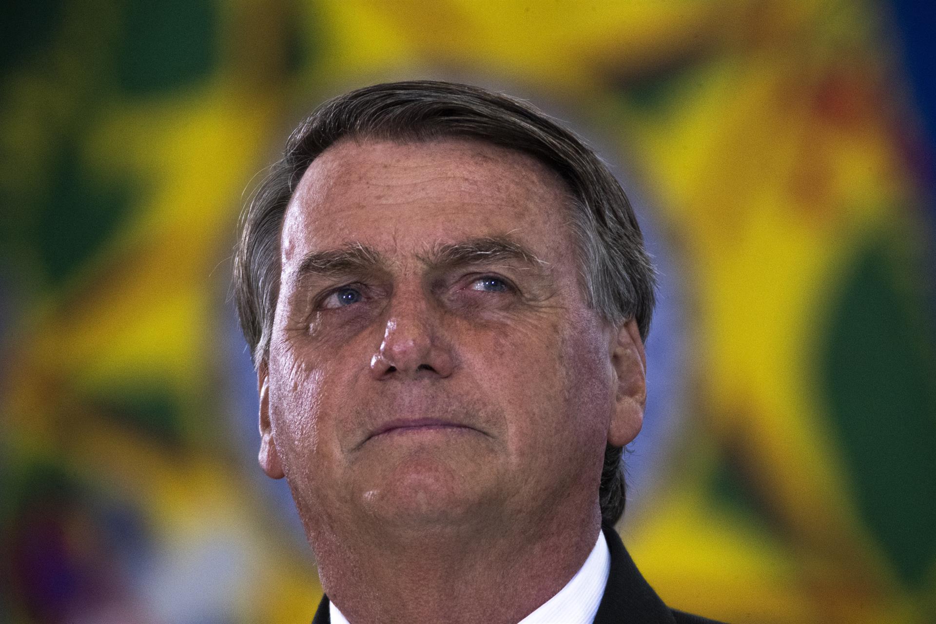 Bolsonaro se despide hoy entre lagrimas ante asunción de Lula este primero de enero 