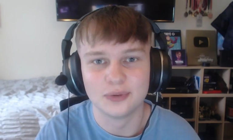 Madre permite a su hijo dejar la escuela para jugar Fornite y joven se vuelve millonario