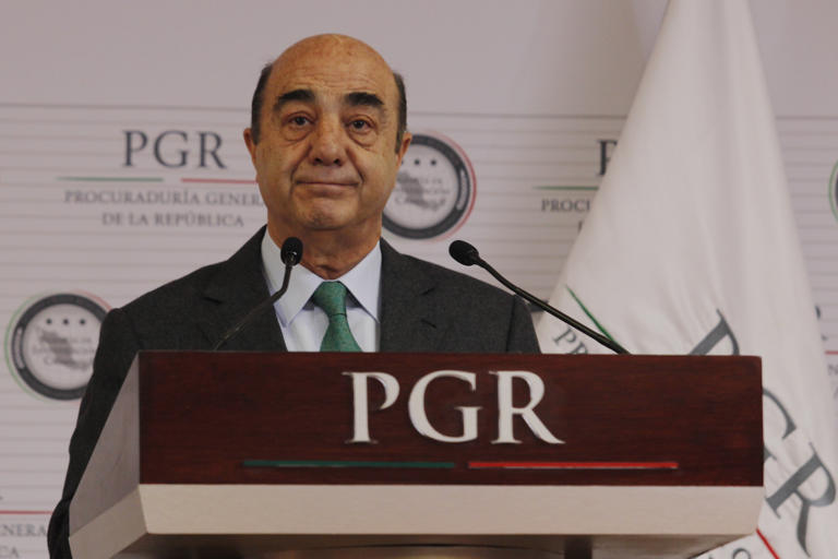 Niegan prisión domiciliaria Murillo por "riesgo de fuga"