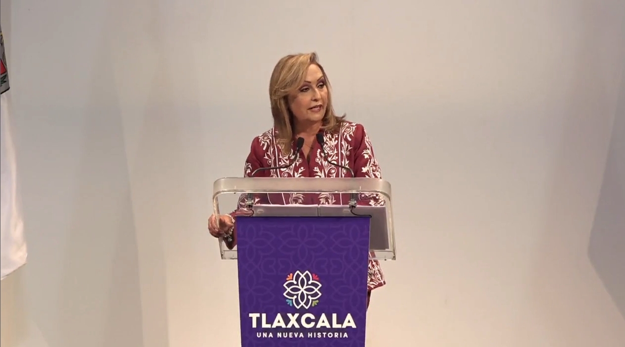 Lorena Cuellar Cisneros da su primer informe de gobierno