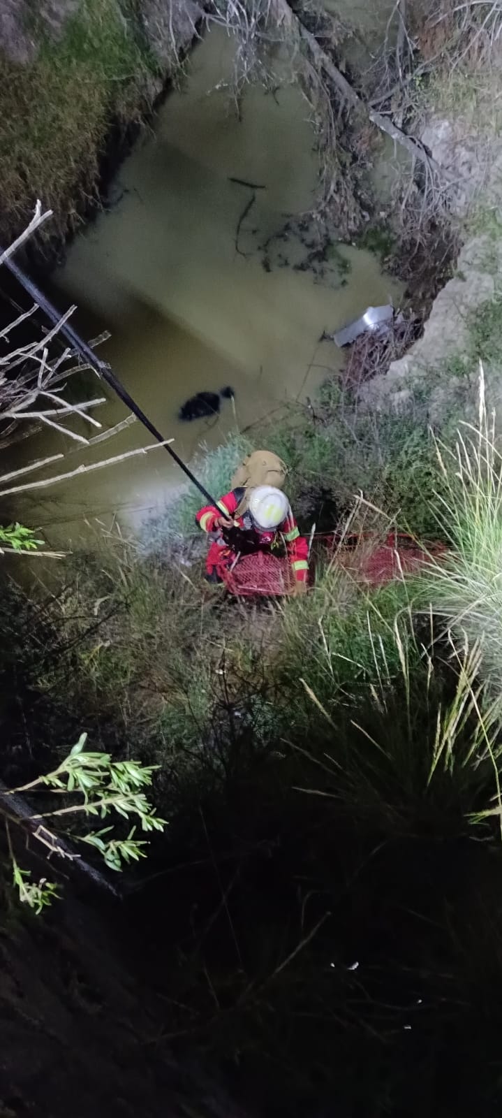 Motociclista cae a barranca y muere instantáneamente, en Xaltocan