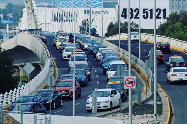 "Hoy no circula" en Puebla solo buscará restringir movilidad durante contingencias ambientales
