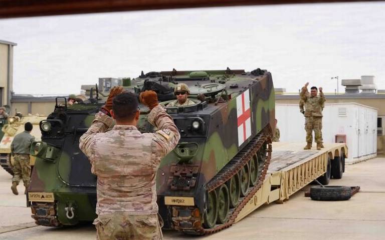 Gobernador de Texas presume despliegue de tanques en la frontera con México para combatir la inseguridad