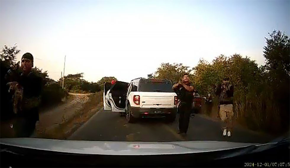 Sujetos armados apuntan contra automovilistas cuando circulaban por Guanajuato: “¡Somos maestros, no disparen!”